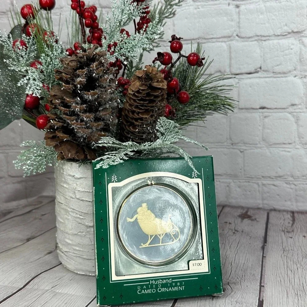 vintage Hallmark keepsake cameo ornament husband 1987
